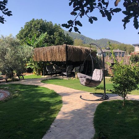 Tiny House Kayakoey Kumquat Hotel Bagian luar foto